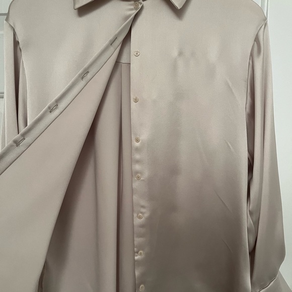 Silk blouse - Picture 2 of 3